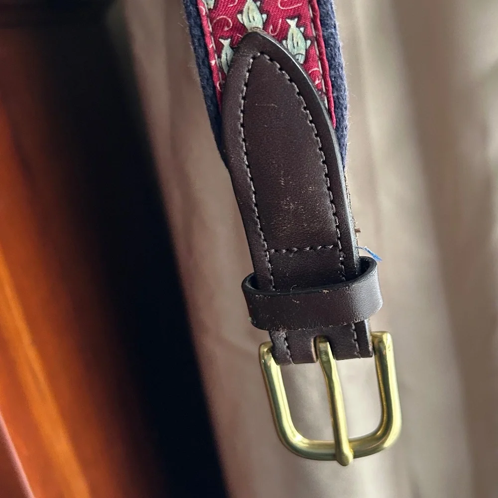 Vineyard Vines belt size 24